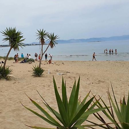 Blue Air Apartment 1Minute From Sea, 15 Min From The Airport Artemis City Center Экстерьер фото