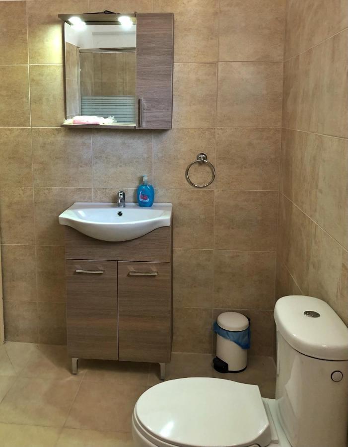 Blue Air Apartment 1Minute From Sea, 15 Min From The Airport Artemis City Center Экстерьер фото